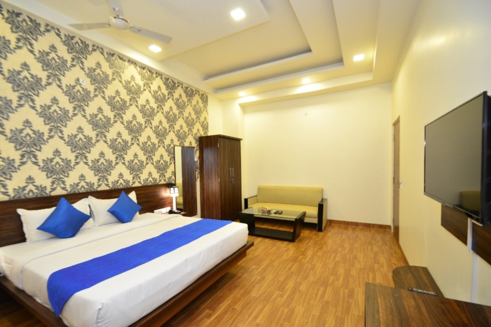 Hotel Sapphire World